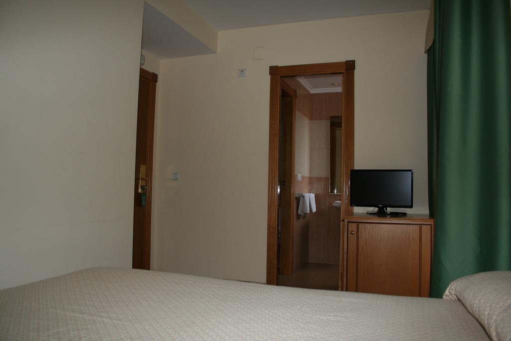 Hotel Austria 76 Puerto de Sagunto Bagian luar foto